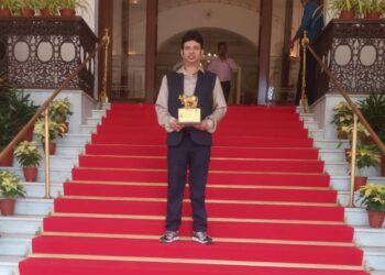 Shantanu Bhamare Awarded By Maharashtra Governor Shri Bhagat Singh Koshyari
