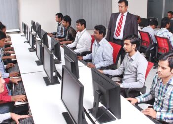 10th Pass Jobs- The Best Career Options For Migrants In India