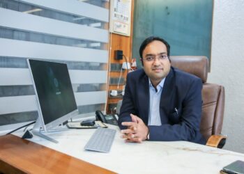 Meet Veeraj Shah the new age entrepreneur and real estate developer who has transformed the Entrepreneurial Industry