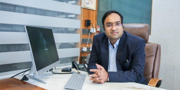 Meet Veeraj Shah the new age entrepreneur and real estate developer who has transformed the Entrepreneurial Industry