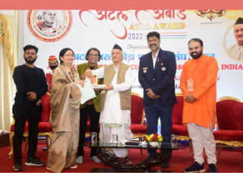 Poet Poojashree receives the Atal Awards for Poetry in Lifetime Achievement.