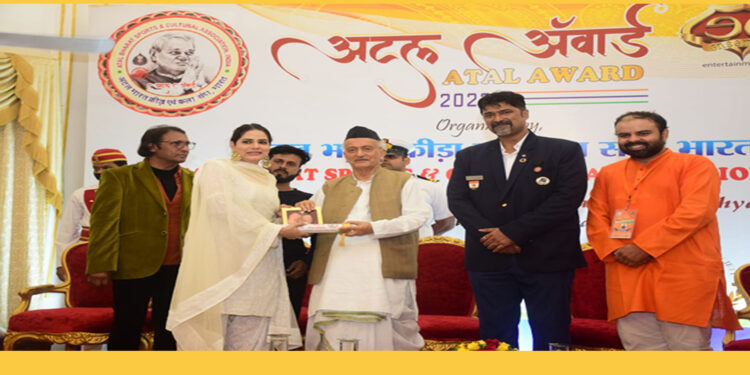 Bollywood actress Poonam Jhawer has won the Atal Award for 2022.