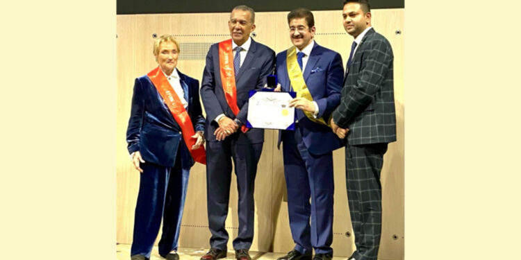Sandeep Marwah honoured with Regal British Award in London