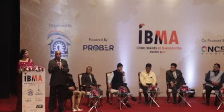 ICONIC BRANDS OF MAHARASHTRA AWARDS 2022 Held at Mumbai on 17th Dec Maharashtra CM Shri. Eknath Shinde Graces the event by wishing all the Awardees