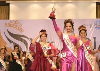 “Scientist crowned as Mrs India My Identity 2022″