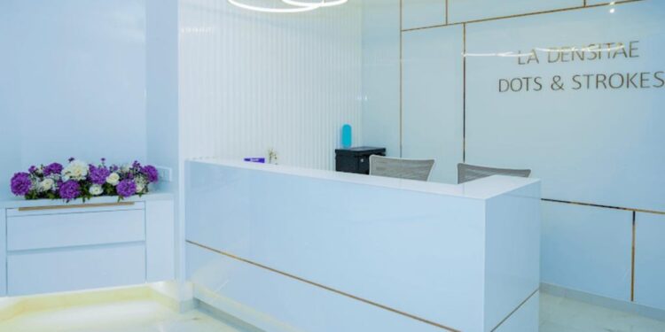 Achieving Natural-Looking Hair Transplant in Pune: Discover the Best Clinic La Densitae