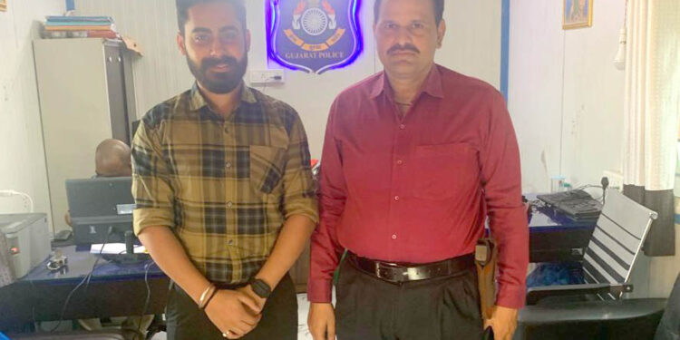 Pandey Saket: A 22-year-old Cyber Security Expert Empowering Gujarat Police in the Fight Against Cybercrimes