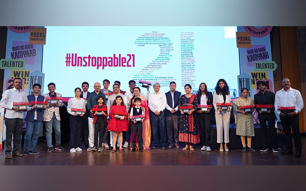 #Unstoppable21 celebrates India with 21 Young Stars: Minister of Education, Government of India, Cheers On!