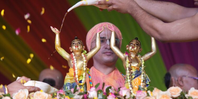 Experience the sensory extravaganza: Enjoying a Culinary Fiesta at Iskcon Dwarka’s Phoolon ki Holi