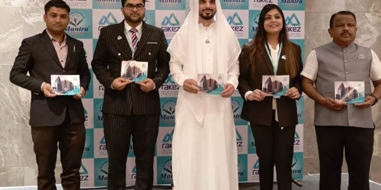 RAKEZ Officials Visit Surat to Facilitate Business Setup in Dubai