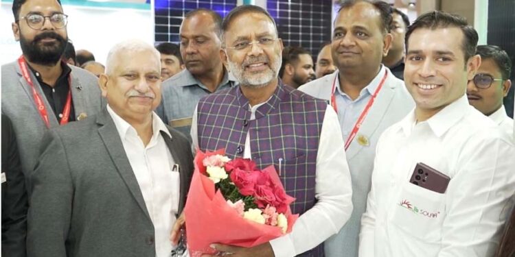 IB Solar Sees Phenomenal Response at REI 2024; Energy Minister Shri Heeralal Nagar’s Visit Becomes a Defining Moment