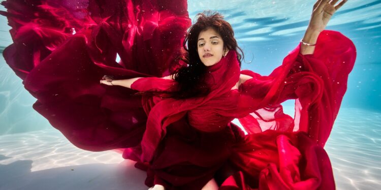 After Six Years in the Making, Sheena Thakurr Releases her single “Rehh Naa”