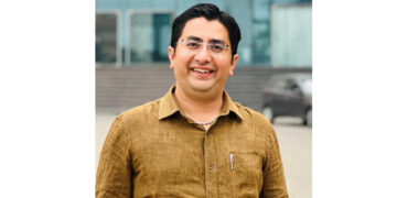 Untangling Life, One Verse at a Time: Dr. Ashutosh Sharma’s “Uljhe Se Dhaage” Brings Science and Sensitivity Together