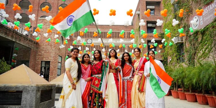 LPU Youth Take Pledge for Economic Independence as India Celebrates 80th Independence Day